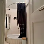 Apartment Square *